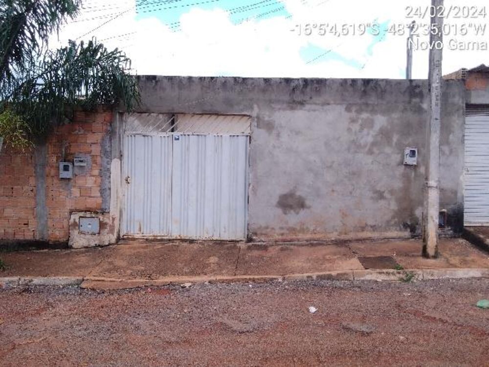 Casa à venda com 2 quartos, 130m² - Foto 1