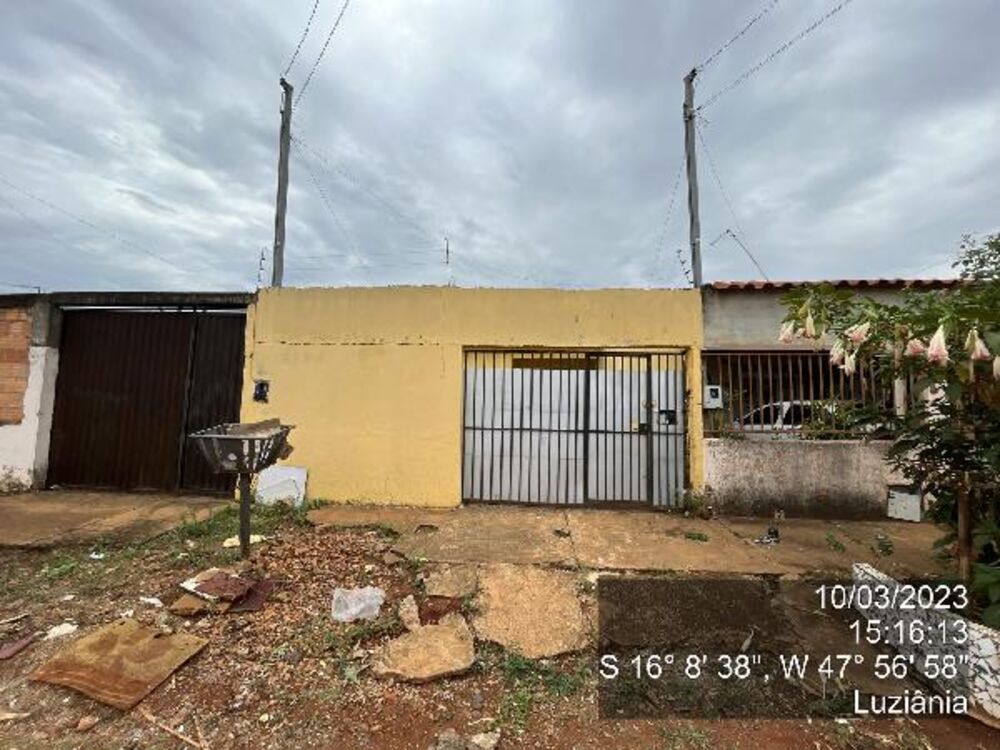 Casa à venda com 2 quartos, 180m² - Foto 1