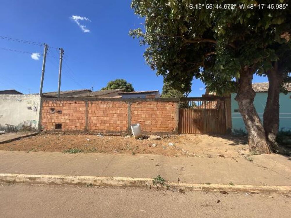 Casa à venda com 2 quartos, 406m² - Foto 1