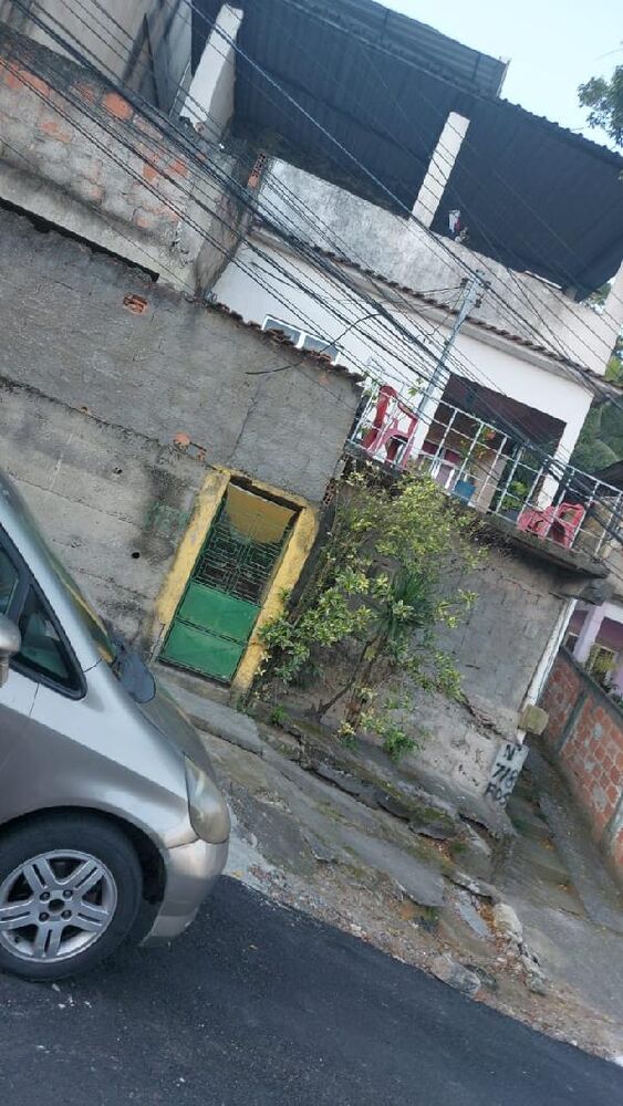 Casa à venda com 3 quartos, 378m² - Foto 1