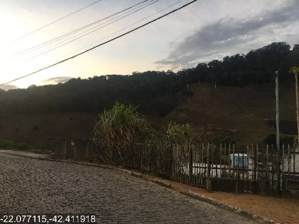 Casa, 2 quartos, 180 m² - Foto 1