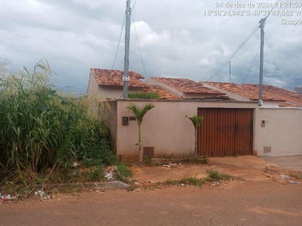 Casa à venda com 2 quartos, 180m² - Foto 1