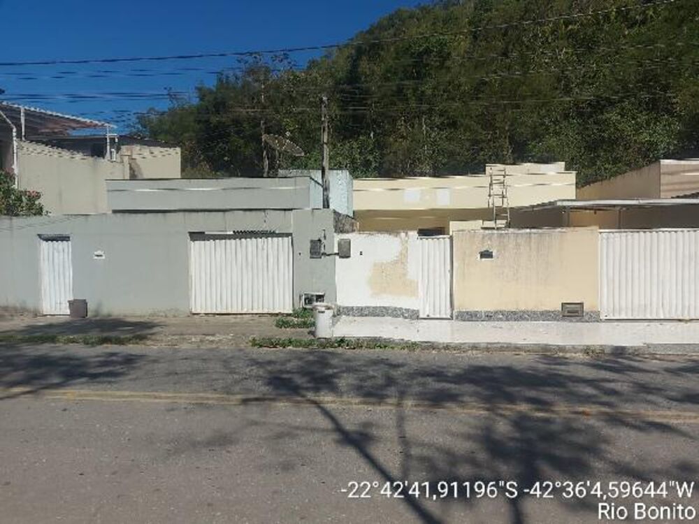 Terreno à venda com 1 quarto, 361m² - Foto 1