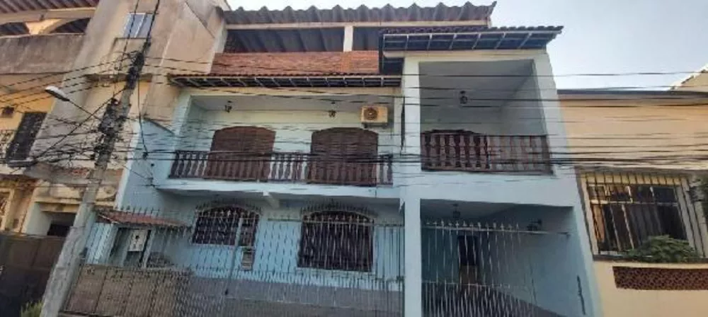 Casa à venda com 4 quartos, 110m² - Foto 1