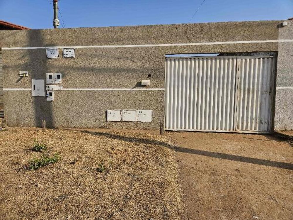 Casa à venda com 2 quartos, 101m² - Foto 1