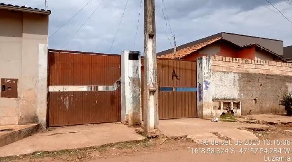 Casa à venda com 2 quartos, 90m² - Foto 1