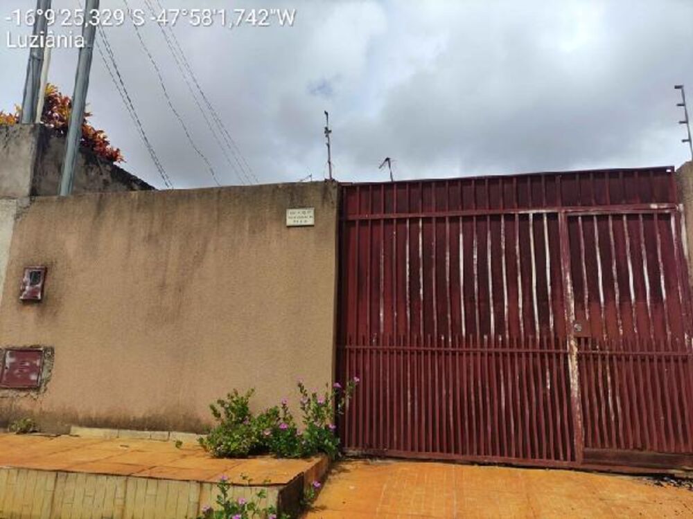 Casa à venda com 2 quartos, 180m² - Foto 1