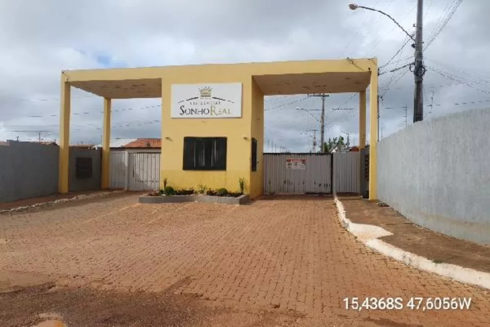 Casa à venda com 2 quartos, 180m² - Foto 1