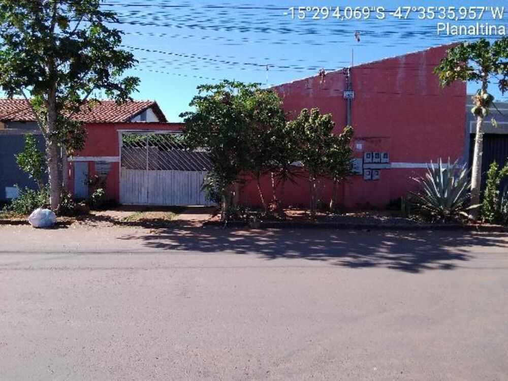 Casa à venda com 1 quarto, 360m² - Foto 1