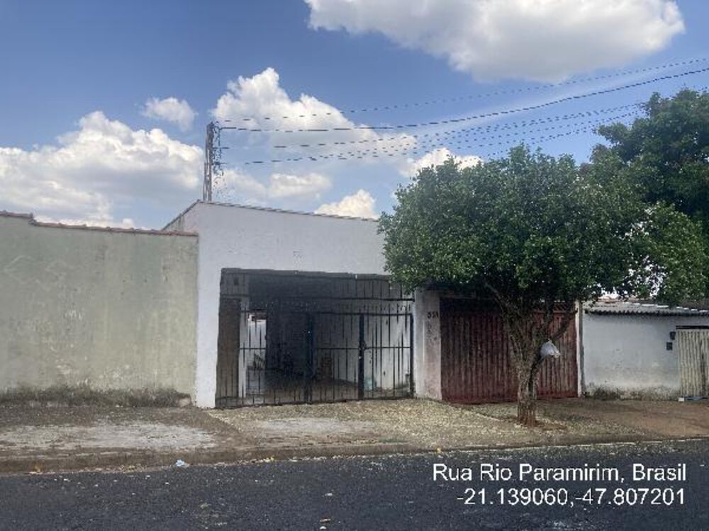 Casa à venda com 2 quartos, 125m² - Foto 1