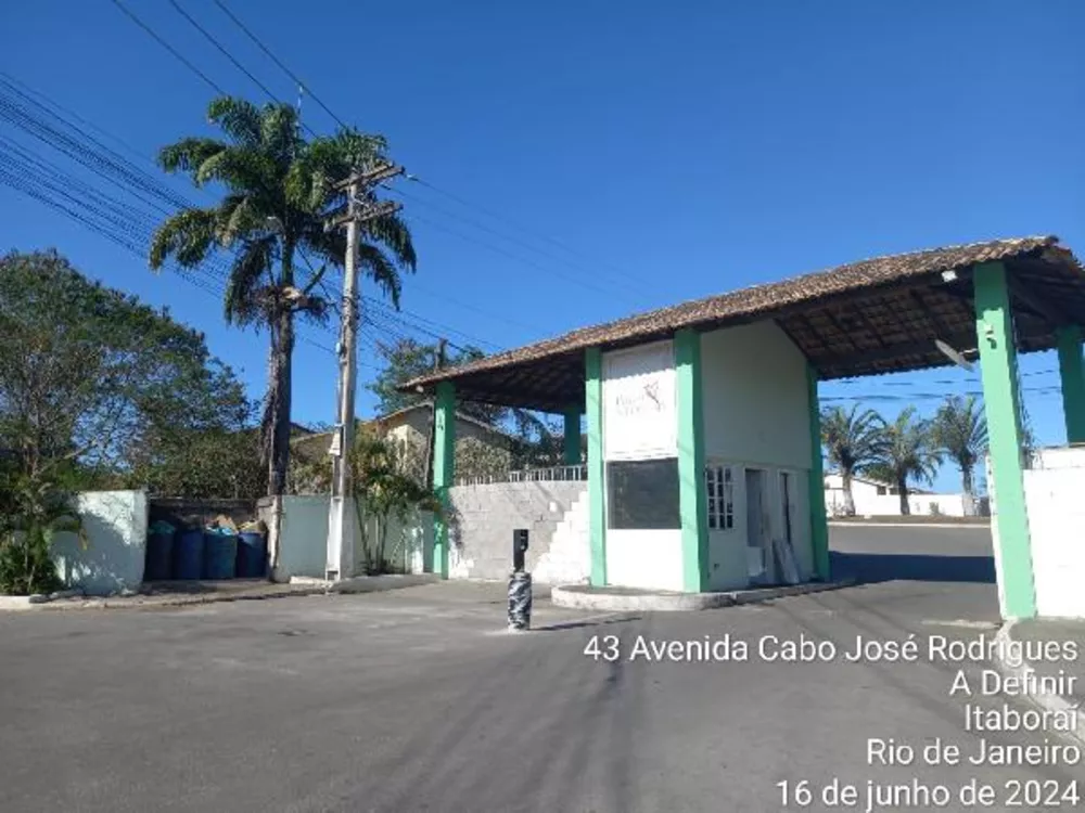 Casa à venda com 2 quartos, 200m² - Foto 1