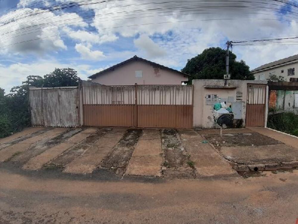 Casa à venda com 2 quartos, 84m² - Foto 1