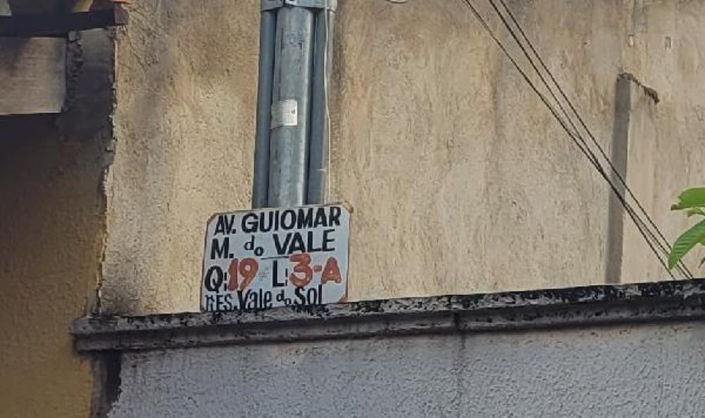 Casa à venda com 2 quartos, 180m² - Foto 1