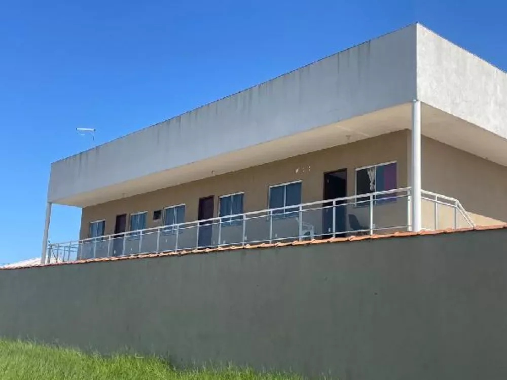 Casa à venda com 2 quartos, 61m² - Foto 1