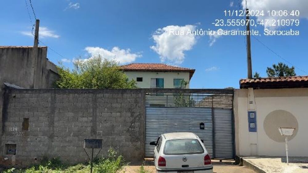 Casa à venda com 3 quartos, 250m² - Foto 1