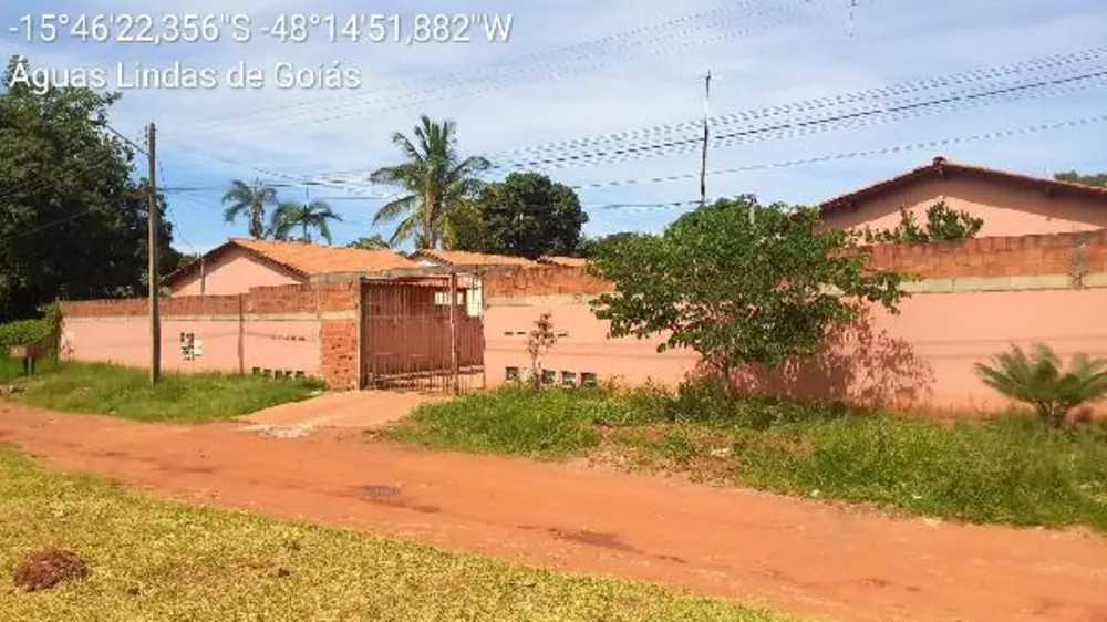 Casa à venda com 2 quartos, 200m² - Foto 1