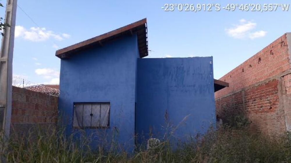Casa à venda com 1 quarto, 165m² - Foto 1
