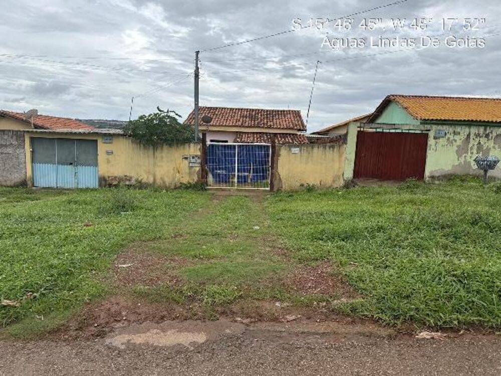 Casa à venda com 2 quartos, 154m² - Foto 1