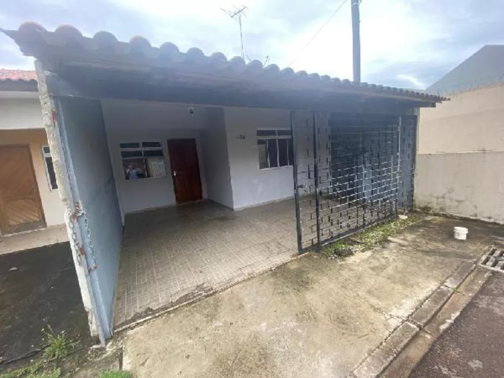 Casa à venda com 3 quartos, 179m² - Foto 1