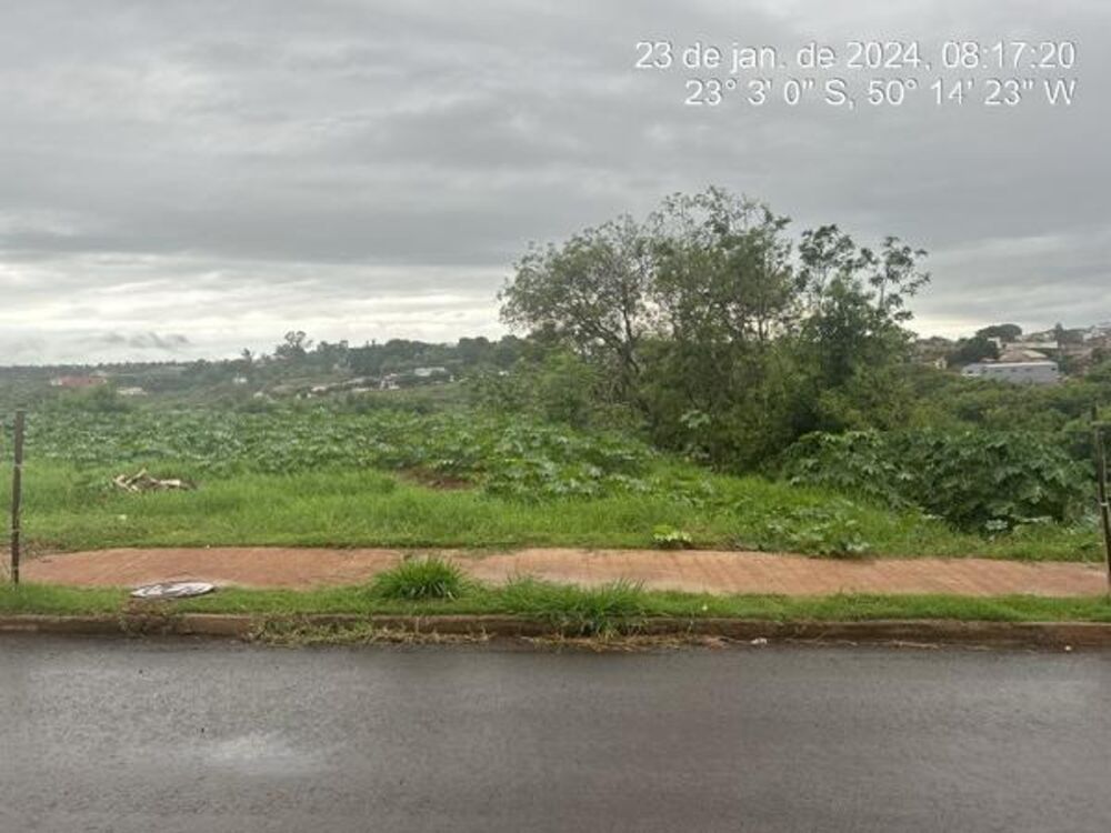 Terreno à venda com 1 quarto, 449m² - Foto 1