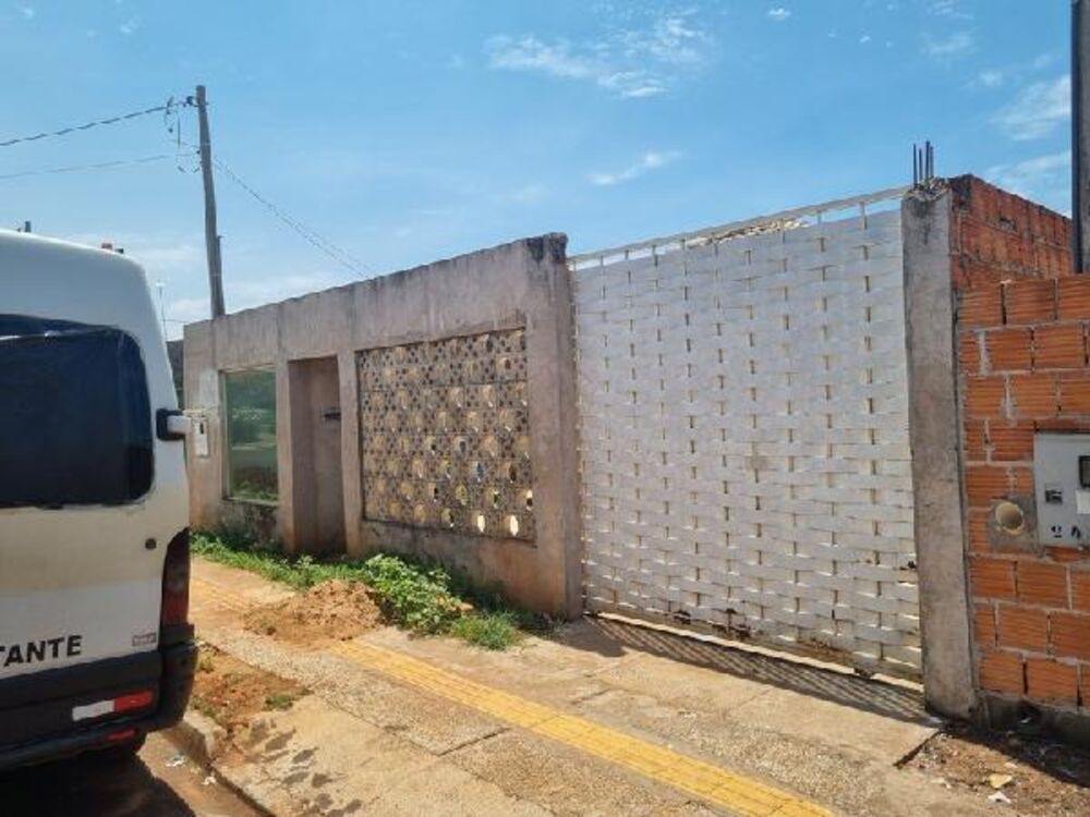 Casa à venda com 2 quartos, 153m² - Foto 1