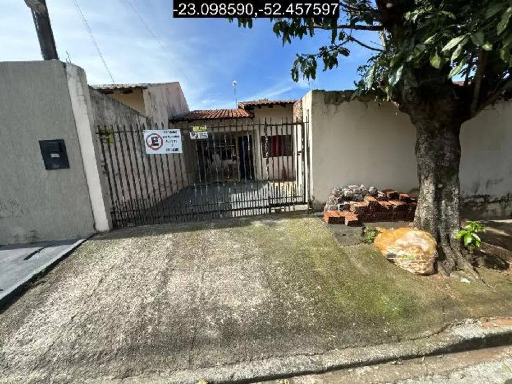 Casa à venda com 3 quartos, 200m² - Foto 1