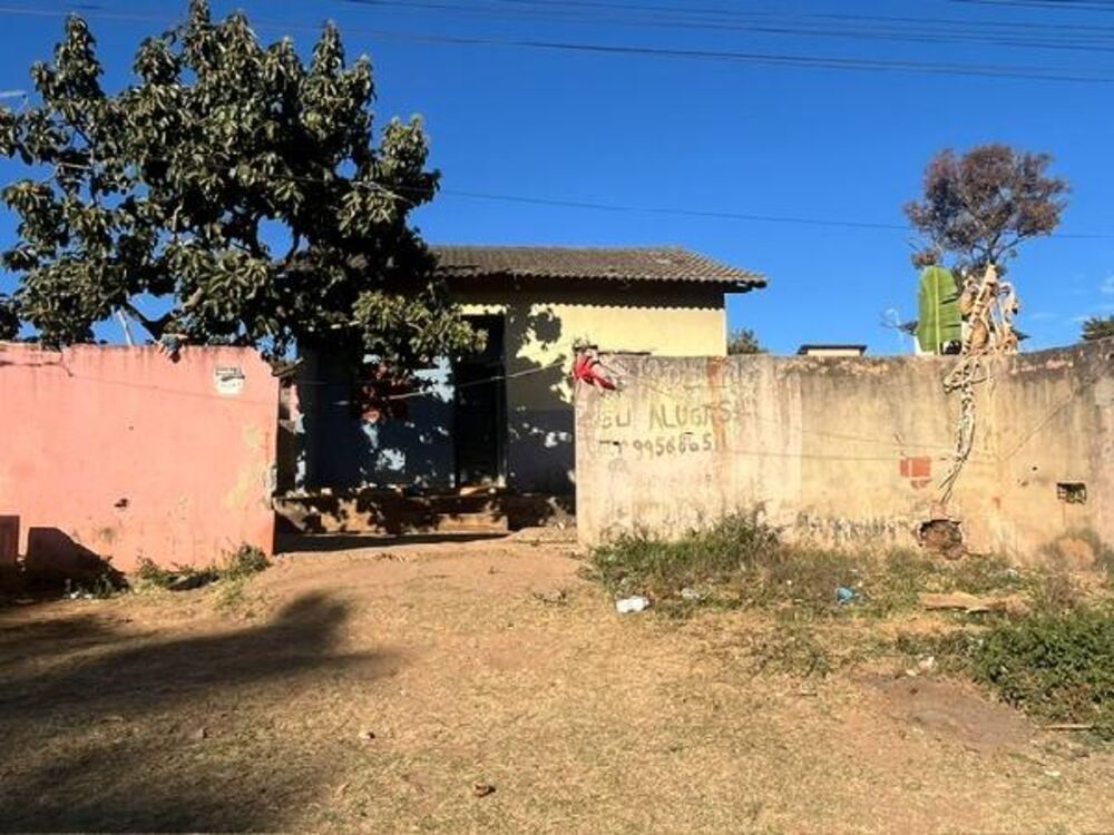 Casa à venda com 2 quartos, 201m² - Foto 1