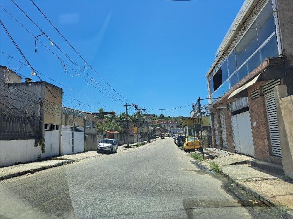 Casa à venda com 2 quartos, 205m² - Foto 1