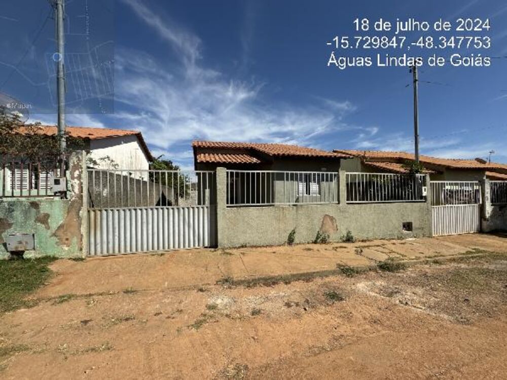 Casa à venda com 2 quartos, 200m² - Foto 1