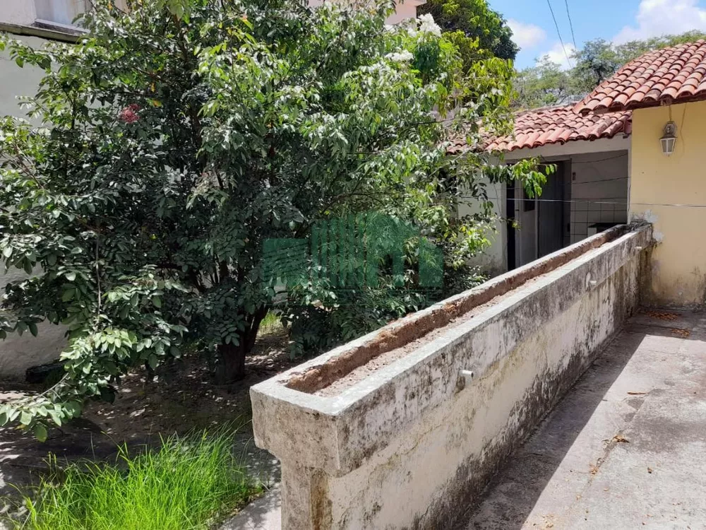 Casa à venda e aluguel com 5 quartos, 280m² - Foto 7