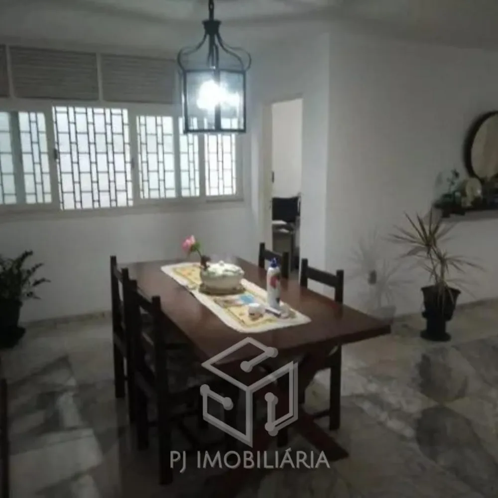 Casa, 4 quartos, 202 m² - Foto 1