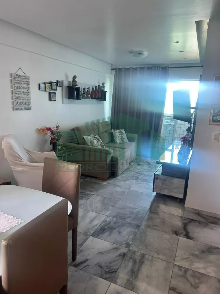 Apartamento à venda com 2 quartos, 75m² - Foto 1