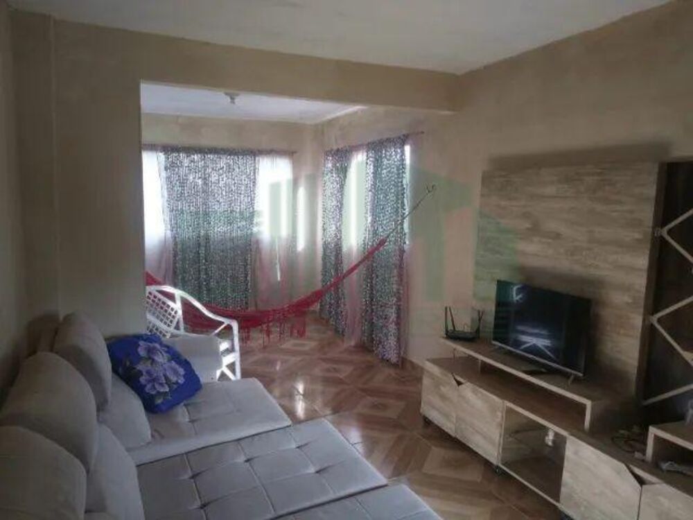 Casa à venda com 5 quartos, 110m² - Foto 2