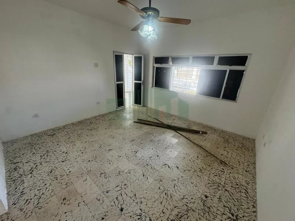 Casa para alugar com 3 quartos, 360m² - Foto 6