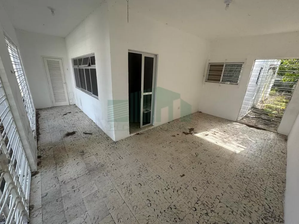 Casa para alugar com 3 quartos, 360m² - Foto 2