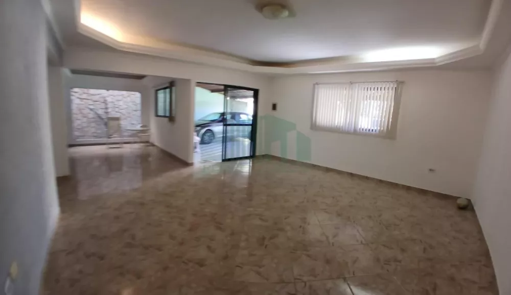 Casa à venda com 3 quartos, 219m² - Foto 6