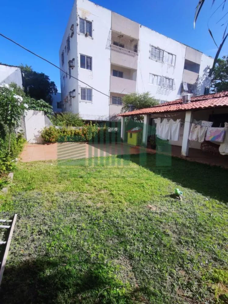 Casa à venda com 4 quartos, 250m² - Foto 4