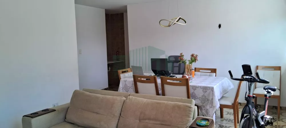 Apartamento à venda com 3 quartos, 90m² - Foto 2