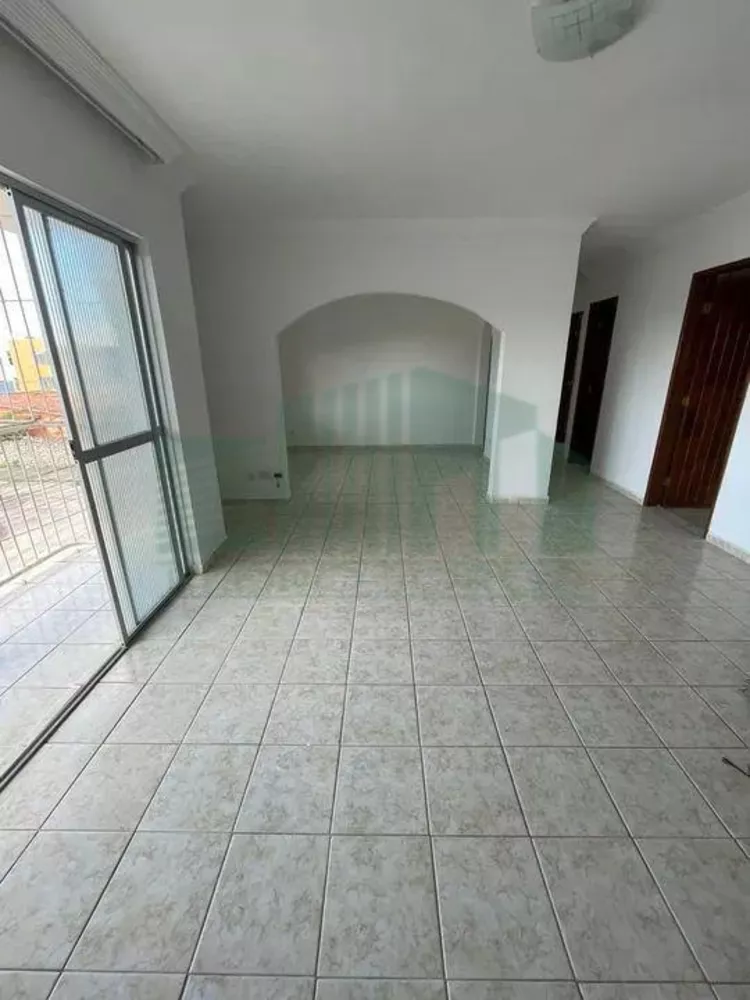 Apartamento à venda com 3 quartos, 96m² - Foto 2