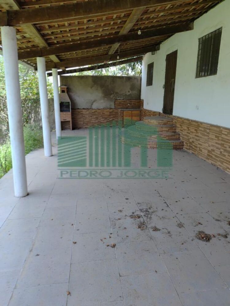 Casa à venda com 2 quartos, 60m² - Foto 3