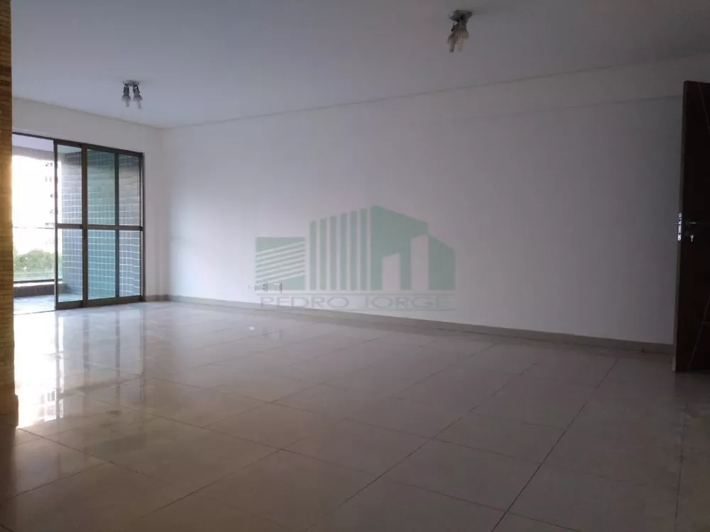 Apartamento à venda com 4 quartos, 170m² - Foto 2