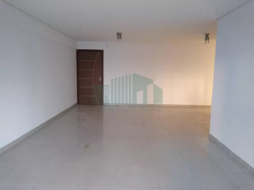 Apartamento à venda com 4 quartos, 170m² - Foto 3