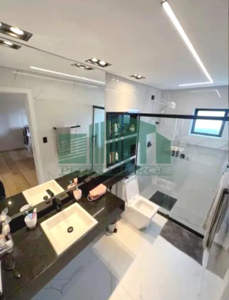 Casa à venda com 4 quartos, 219m² - Foto 8