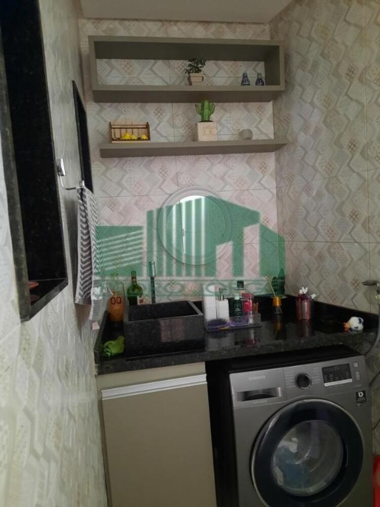 Casa à venda com 2 quartos, 120m² - Foto 4