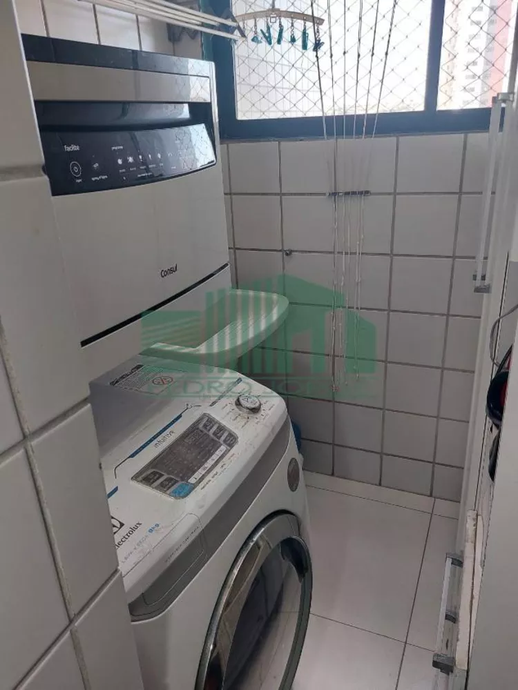 Apartamento à venda com 2 quartos, 70m² - Foto 5