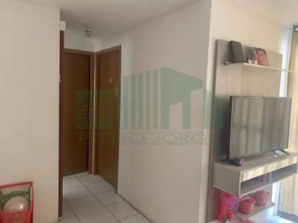 Apartamento à venda com 2 quartos, 47m² - Foto 2