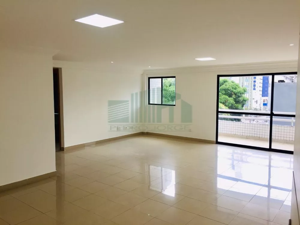 Apartamento à venda com 3 quartos, 130m² - Foto 1