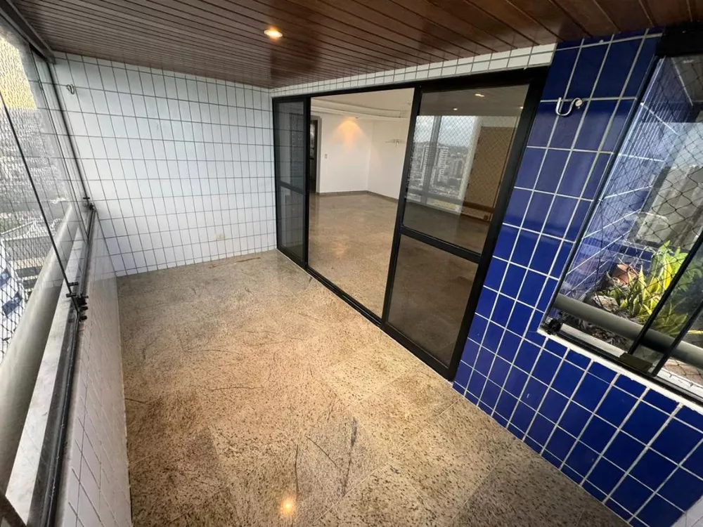 Apartamento à venda com 3 quartos, 160m² - Foto 4