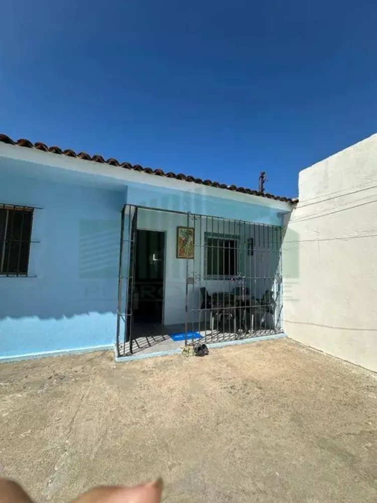 Casa à venda com 3 quartos, 71m² - Foto 2