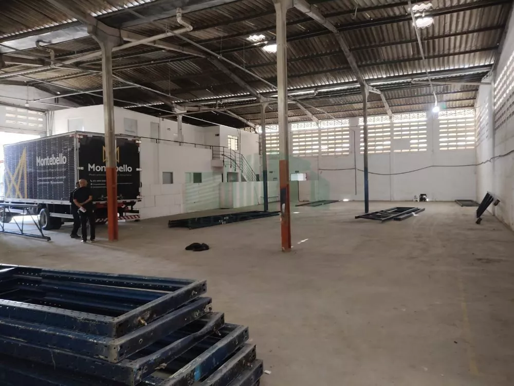 Depósito-Galpão-Armazém para alugar, 700m² - Foto 2